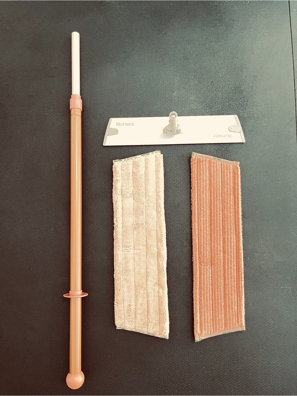 Norwex rose/ gold Microfiber Mop Kit